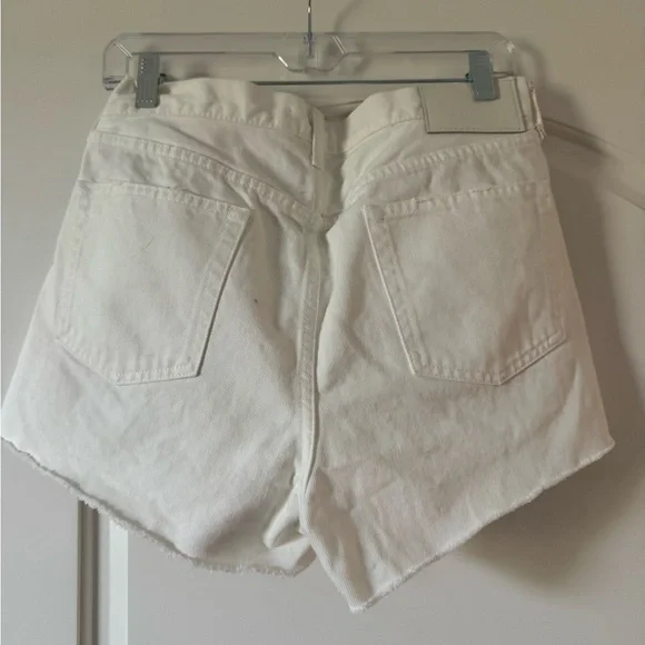 Moussy vintage white denim jean shorts. Size 27. - Picture 2 of 2